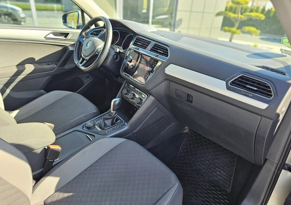 Volkswagen Tiguan cena 62000 przebieg: 227947, rok produkcji 2017 z Międzybórz małe 704